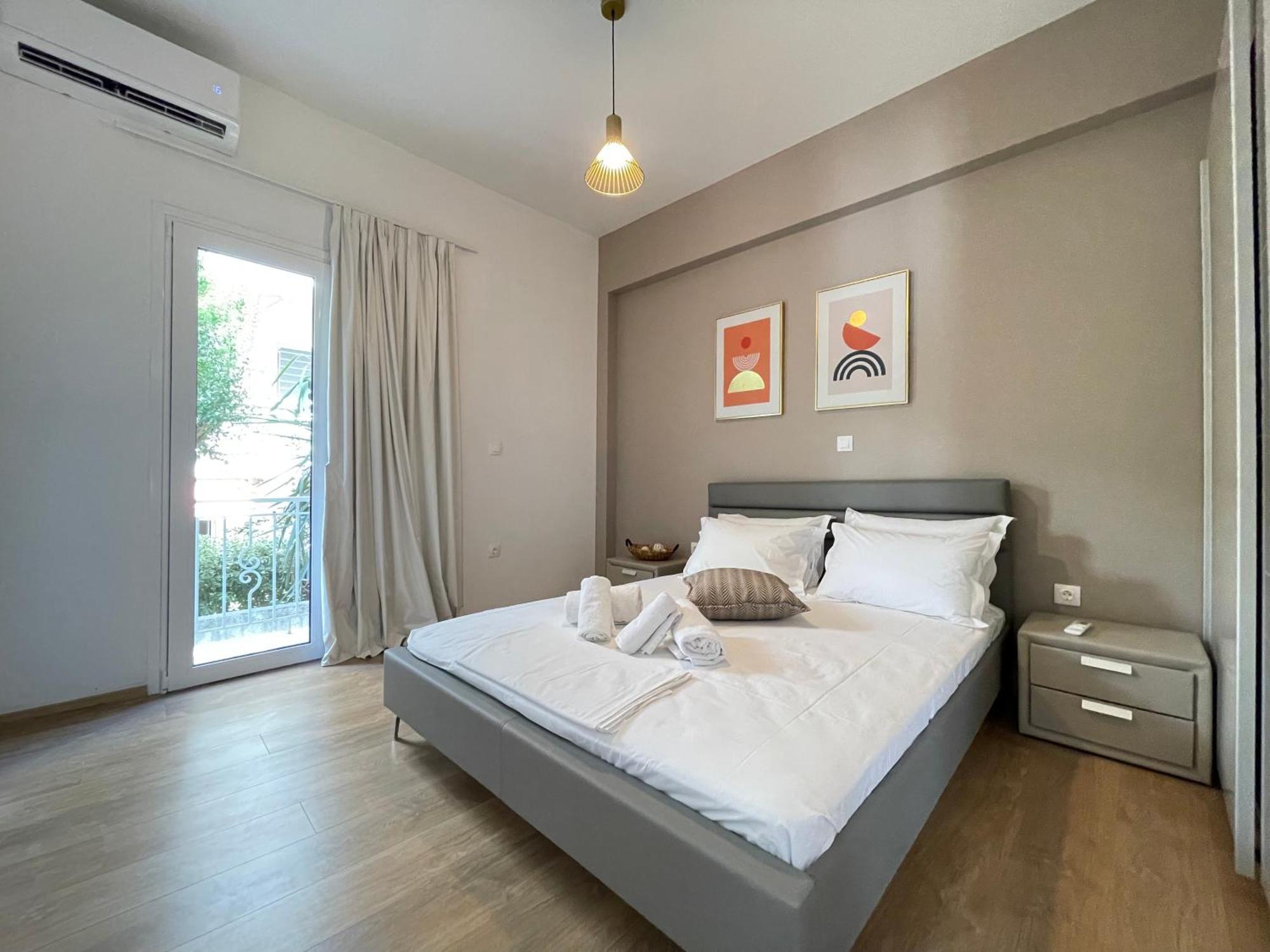 Athenean Bnb Seaside Serenity Steps From The Riviera 外观 照片