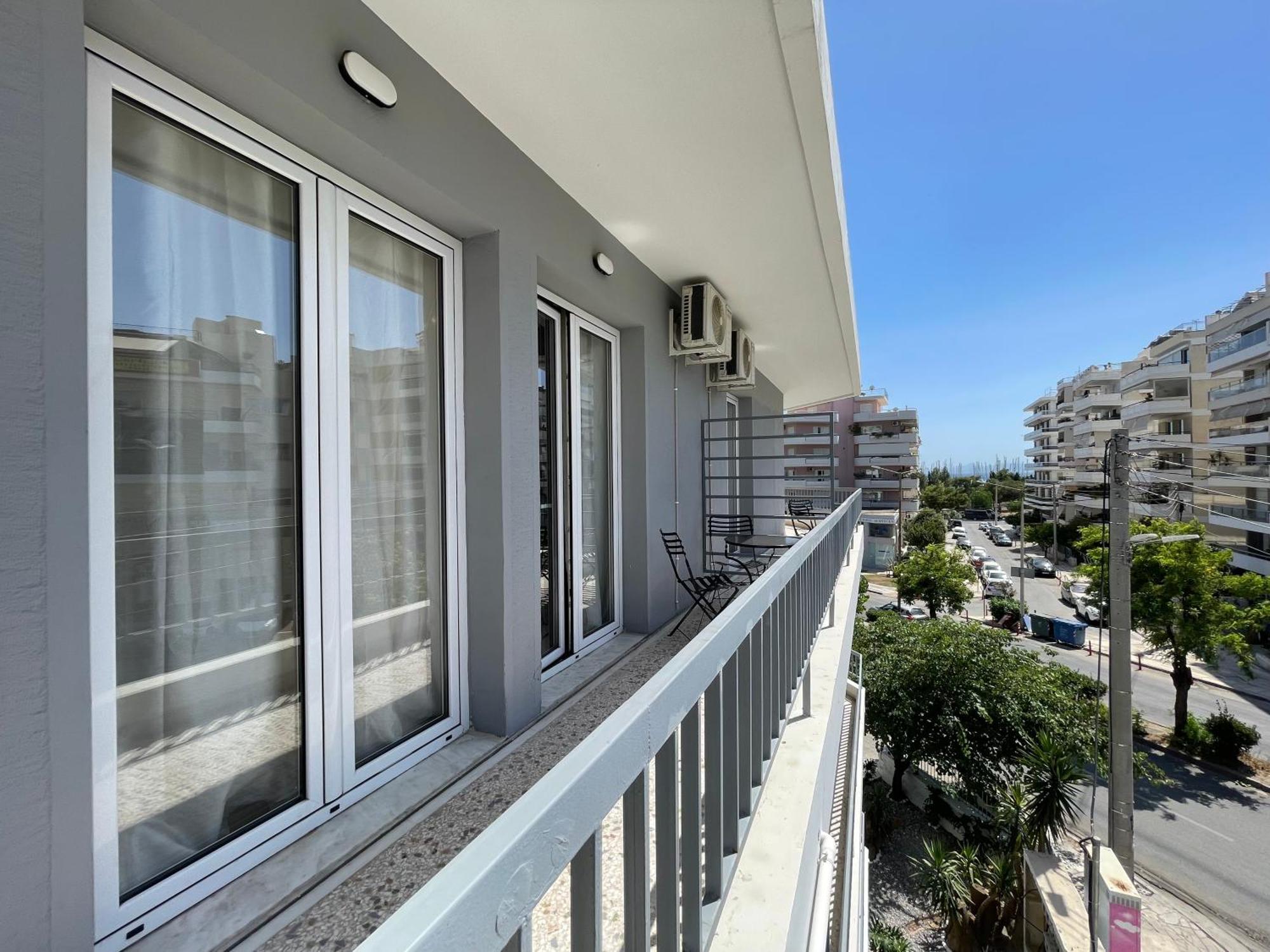 Athenean Bnb Seaside Serenity Steps From The Riviera 外观 照片